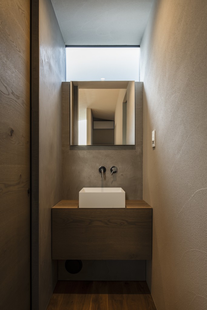 オオヤネノナガヤ / 2025