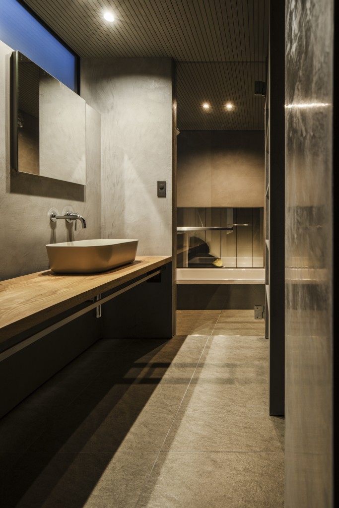 オオヤネノナガヤ / 2025